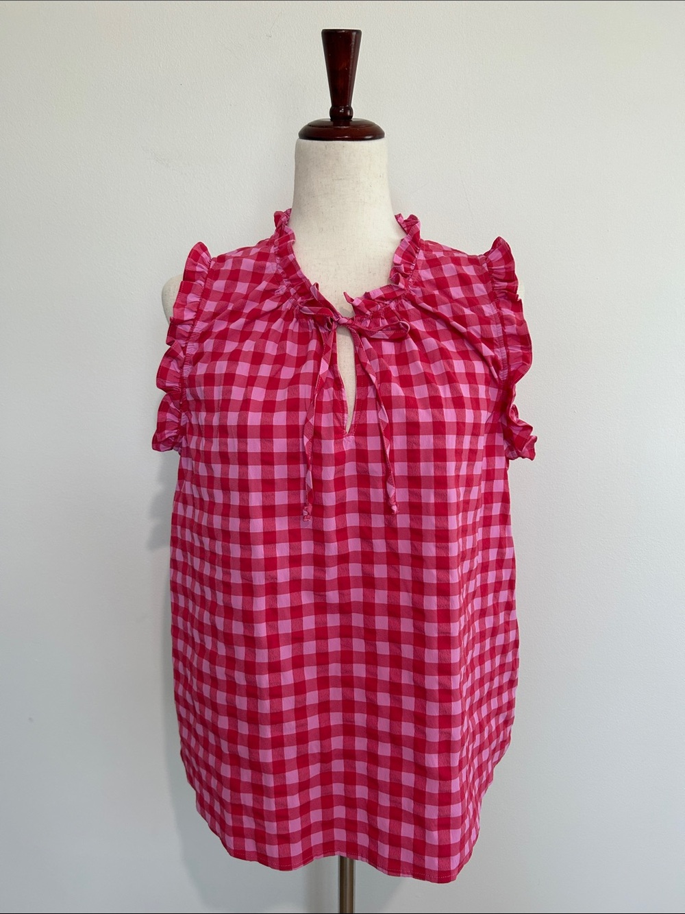 Vineyard Vines Women’s Performance Pink Gingham Ruffle Tank Top Size Large